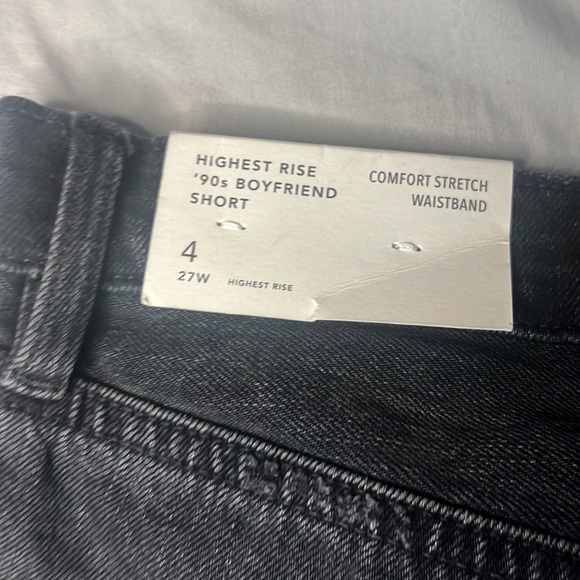 American Eagle Shorts (Size 4/27) - Picture 5 of 5